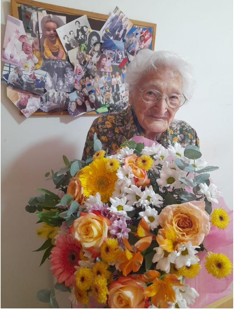 María del Salvador Ferrer Marín cumple 100 años